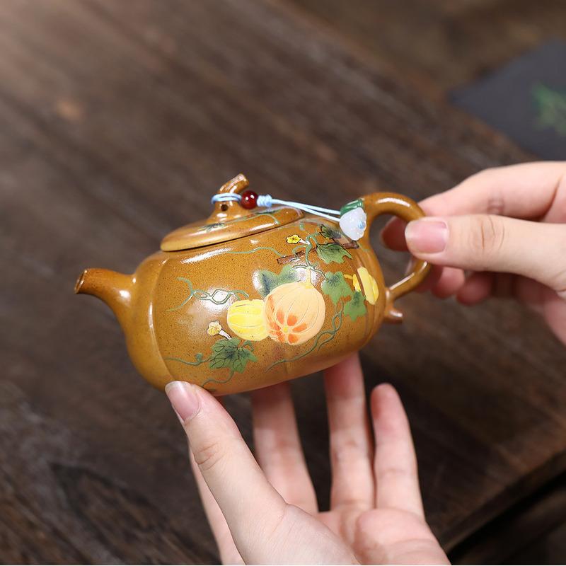 200ml Yixing Purple Clay Teapots Handmade Pumpkin Pot Raw Ore Wood-fired Porcelain Mud Kettle With Filter Zisha Tea Set Cha Gift
200ml Yixing Purple Clay Teapots Handmade Pumpkin Pot Raw Ore Wood-fired Porcelain Mud Kettle With Filter Zisha Tea Set Cha Gift