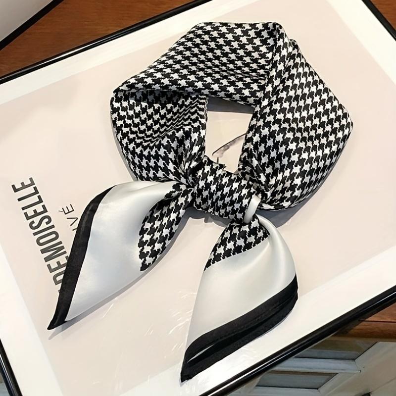 Simple Houndstooth Square Scarf Stylish Thin Smooth Silky Shawl Women s Casual Sunscreen Head Wrap 70x70cm
Simple Houndstooth Square Scarf Stylish Thin Smooth Silky Shawl Women s Casual Sunscreen Head Wrap 70x70cm