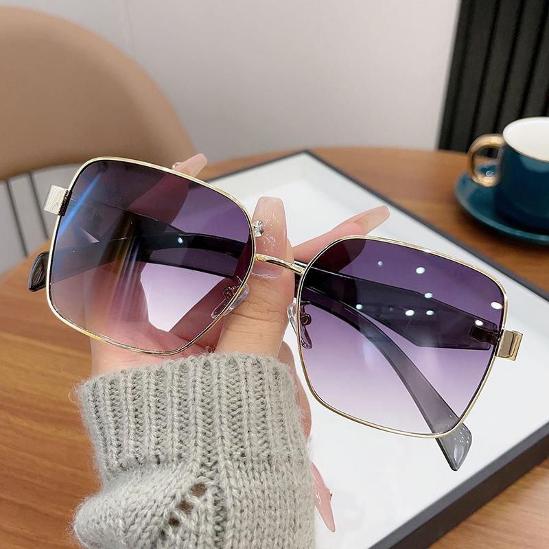JYL TS Cat Eye Sunglasses Women UV Protection Leopard Frame YH9333 A-5831 організація об єднаних націй синій колір
JYL TS Cat Eye Sunglasses Women UV Protection Leopard Frame YH9333 A-5831 організація об єднаних націй синій колір