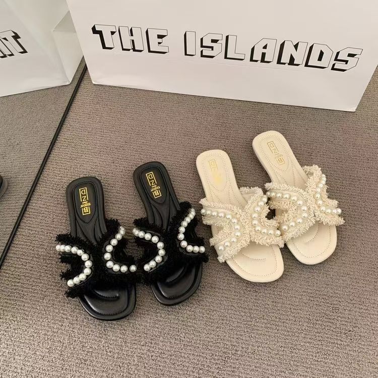 Flat bottom fashion Korean version of versatile Internet celebrity sandals soft surface breathable pearl slippers women s wear 2025 summer new 40
Flat bottom fashion Korean version of versatile Internet celebrity sandals soft surface breathable pearl slippers women s wear 2025 summer new 40