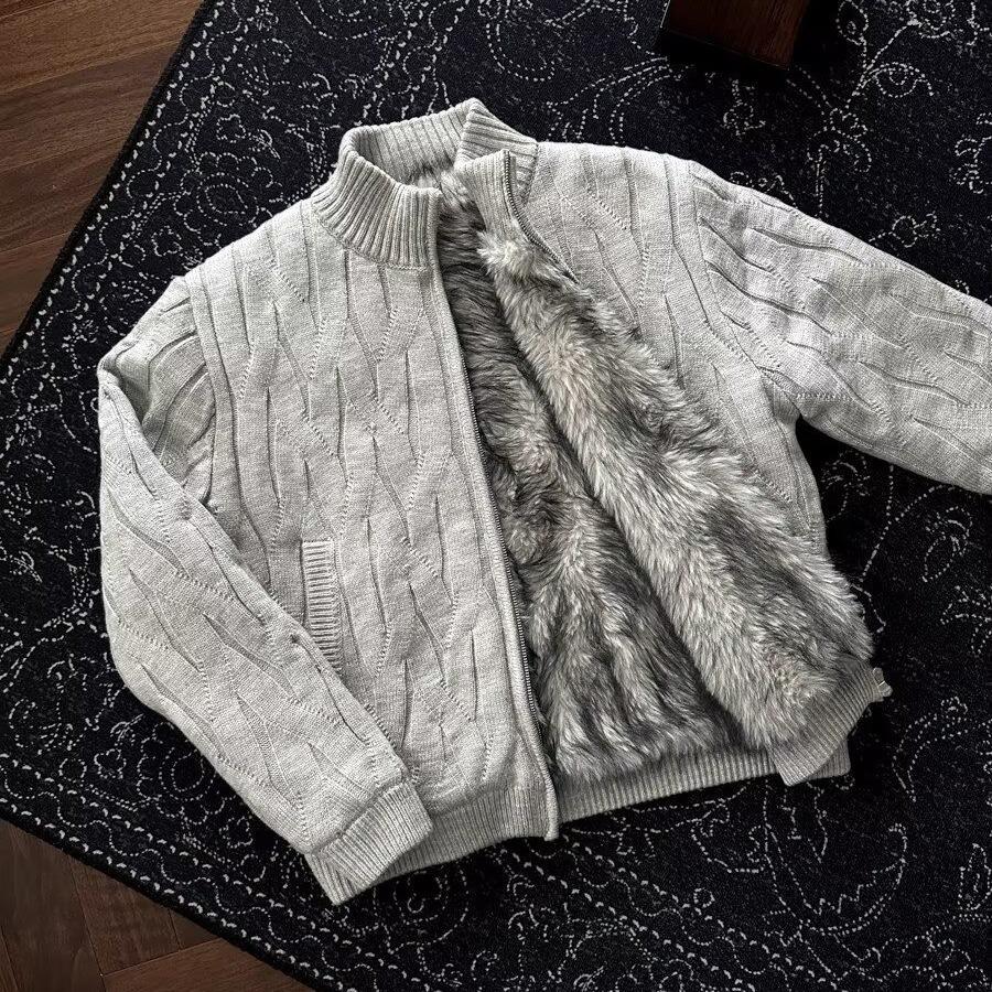 Thorn & Twisted Men s Retro Wasteland Cardigan: Fleece-Lined Stand Collar, Heavyweight Autumn/Winter Style Jacket. 2X Large
Thorn & Twisted Men s Retro Wasteland Cardigan: Fleece-Lined Stand Collar, Heavyweight Autumn/Winter Style Jacket. 2X Large