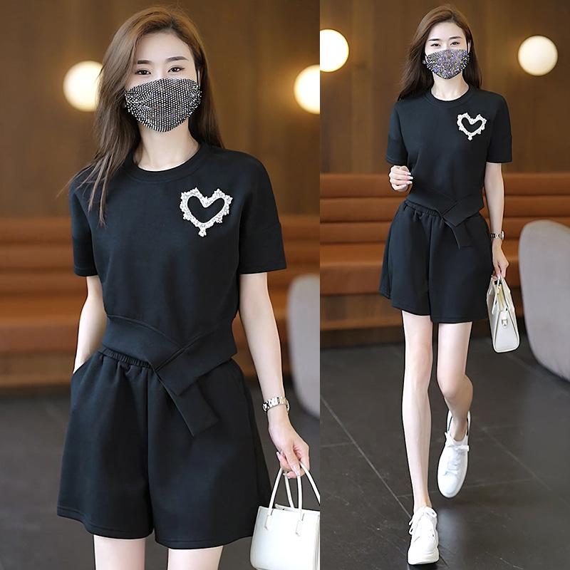 Casual Sportswear Suits for Women Trendy Summer New Fashionable Age-reducing Shorts Two-piece Set of Fashionable Shorts S
Casual Sportswear Suits for Women Trendy Summer New Fashionable Age-reducing Shorts Two-piece Set of Fashionable Shorts S
