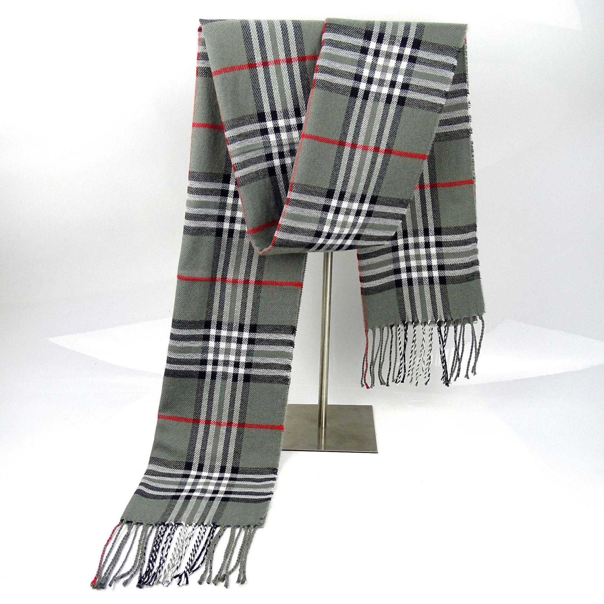 Осенне-зимний новый модный британский клетчатый шарф для детей, мужчин, пар, теплый шарф-шаль для женщин 32*190cm
Осенне-зимний новый модный британский клетчатый шарф для детей, мужчин, пар, теплый шарф-шаль для женщин 32*190cm