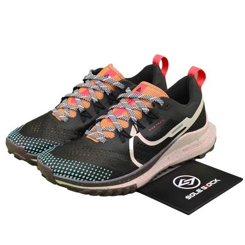 Nike React Pegasus Trail 4 Low Sequoia Guava Ice W DJ6159-300 EU 36.5 чорний
Nike React Pegasus Trail 4 Low Sequoia Guava Ice W DJ6159-300 EU 36.5 чорний