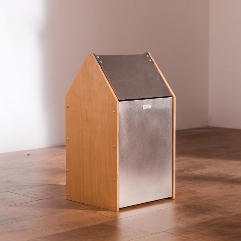 Stainless Steel Trash Can with Detachable Inner Liner, Creative Household Home Use Waste Bin
Stainless Steel Trash Can with Detachable Inner Liner, Creative Household Home Use Waste Bin