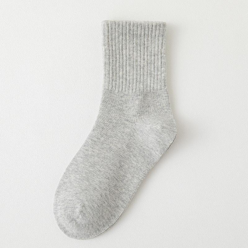 Breathable Striped Kids Socks: Autumn/Winter, Sweat-Wicking, Odor-Resistant, Casual Sports Mid-Calf, Black/White/Gray, Korean Style XL (Shoe size 32-37)
Breathable Striped Kids Socks: Autumn/Winter, Sweat-Wicking, Odor-Resistant, Casual Sports Mid-Calf, Black/White/Gray, Korean Style XL (Shoe size 32-37)