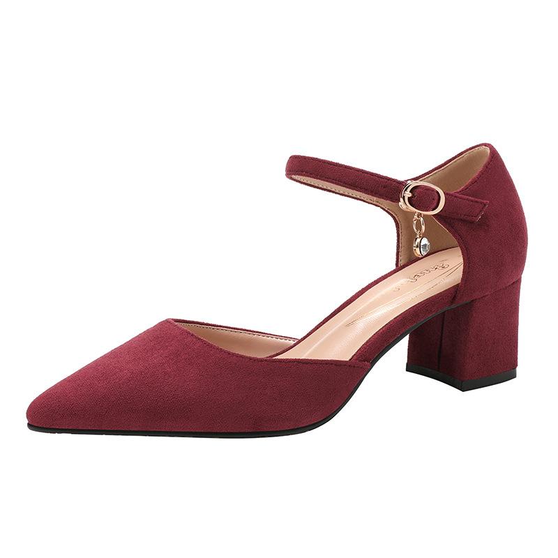 Остроносые туфли на высоком толстом каблуке средней высоты 2025 новая полая женская обувь удобная универсальная модная рабочая обувь однотонная черная 43
Остроносые туфли на высоком толстом каблуке средней высоты 2025 новая полая женская обувь удобная универсальная модная рабочая обувь однотонная черная 43