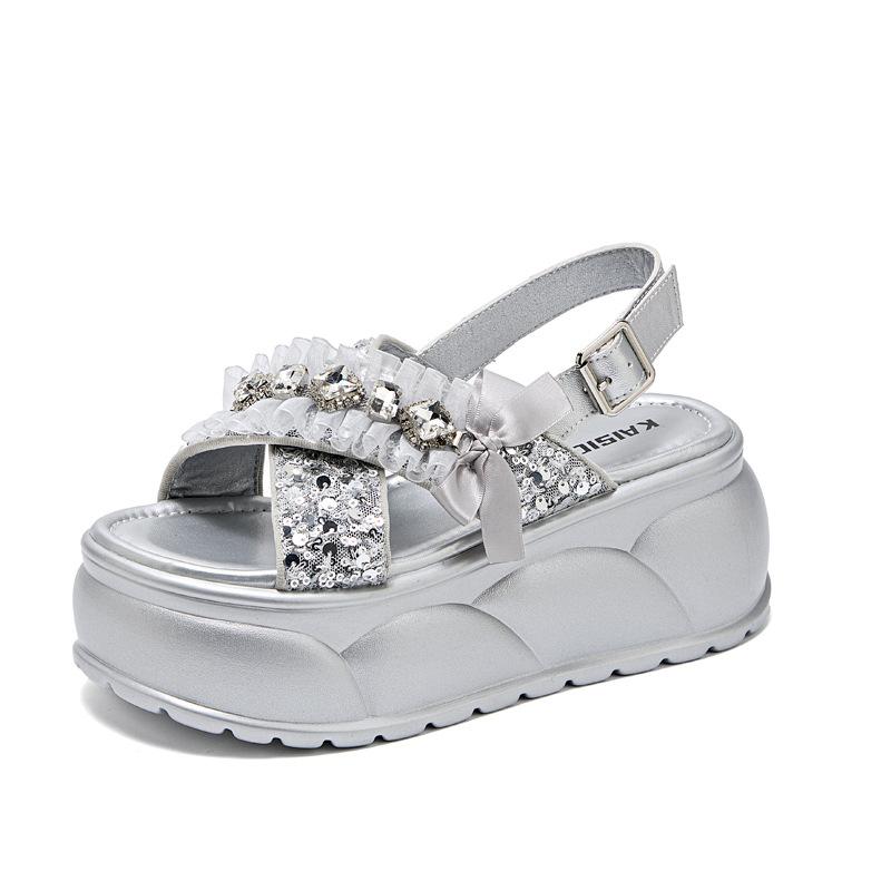 Fashion trend casual sandals women s 25 summer new thick-soled round head cross sequins beach shoes high value super fire 39 серебряный
Fashion trend casual sandals women s 25 summer new thick-soled round head cross sequins beach shoes high value super fire 39 серебряный