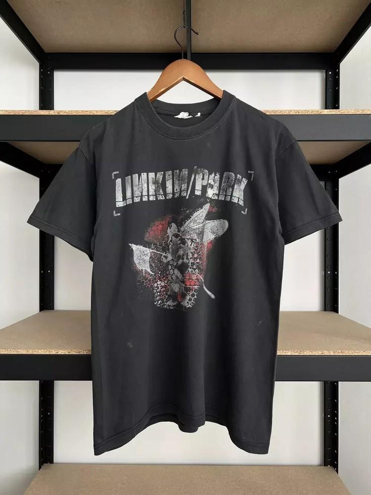 NEW! Vintage 2002 Linki,n Par,k Hybrid Theory Black T-shirt Size S-4XL Unisex T-Shirt L
NEW! Vintage 2002 Linki,n Par,k Hybrid Theory Black T-shirt Size S-4XL Unisex T-Shirt L