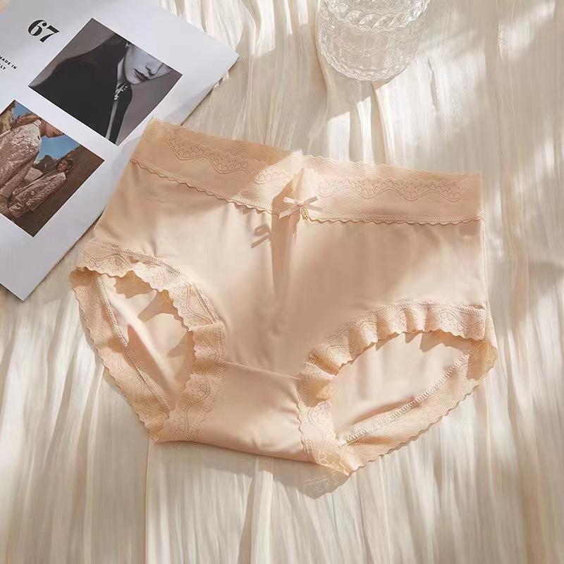 Plus Size Female Summer Sexy Ice Silk No Scars Breathable Skin Friendly Mid Waist Triangle Briefs M тілесний
Plus Size Female Summer Sexy Ice Silk No Scars Breathable Skin Friendly Mid Waist Triangle Briefs M тілесний