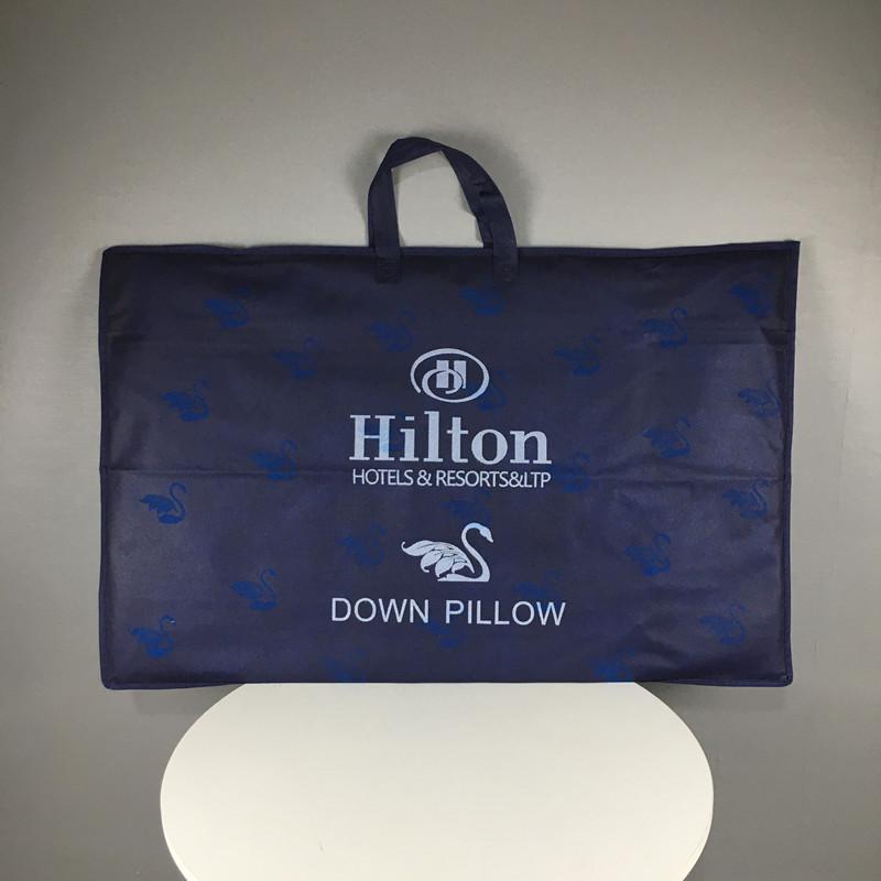 Подушка для поддержки шеи из перьевого бархата с 3D-стежкой «Полное звездное небо»
Подушка для поддержки шеи из перьевого бархата с 3D-стежкой «Полное звездное небо»