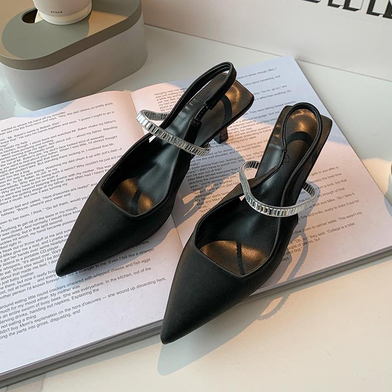 High heels women s 2025 new thin heel pointed head bag head one word rhinestone niche French temperament single shoes sandals black 35 чёрный
High heels women s 2025 new thin heel pointed head bag head one word rhinestone niche French temperament single shoes sandals black 35 чёрный