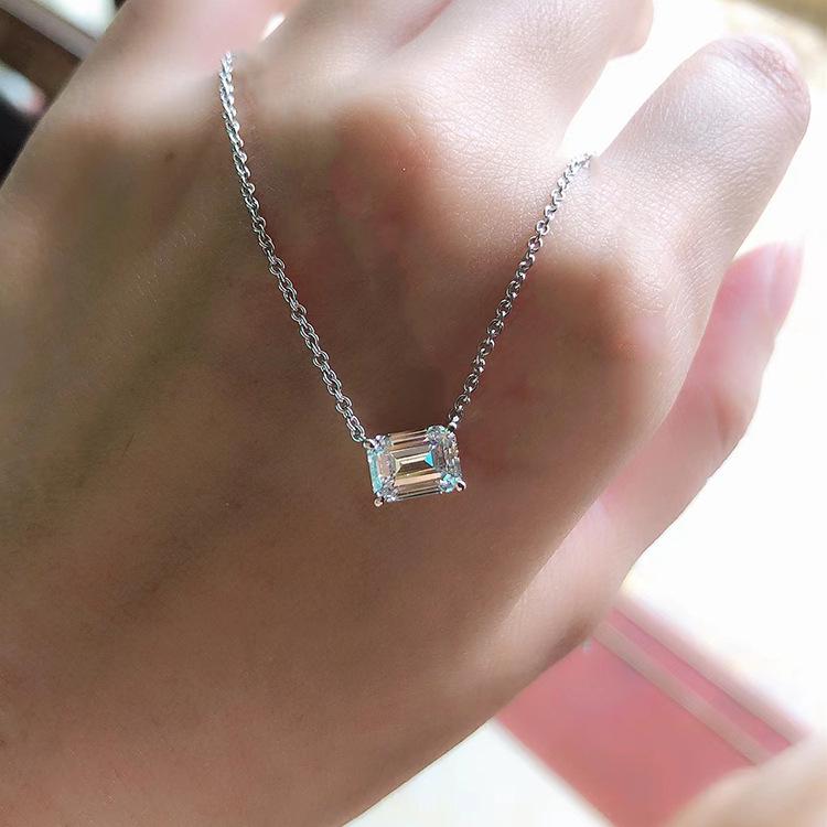 Lulu Tong S925 Silver Pagoda Cut Necklace with High Carbon Olive Shape Diamond Layered Clavicle Chain 925 Silver платиновый
Lulu Tong S925 Silver Pagoda Cut Necklace with High Carbon Olive Shape Diamond Layered Clavicle Chain 925 Silver платиновый
