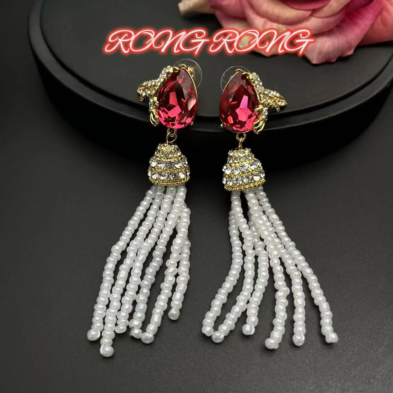 Antique Niche Style Earrings By Song Zuer Same Retro Gemstone Studded Airplane Bird White Bead Tassel червоний
Antique Niche Style Earrings By Song Zuer Same Retro Gemstone Studded Airplane Bird White Bead Tassel червоний