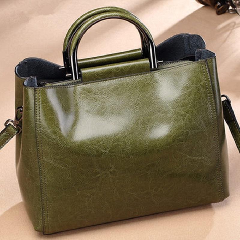 2026 Split Leather Women s Handbag Soft Cowhide shoulder bag for women Commuting Large capacity outdoor crossbody bag tote зелений
2026 Split Leather Women s Handbag Soft Cowhide shoulder bag for women Commuting Large capacity outdoor crossbody bag tote зелений