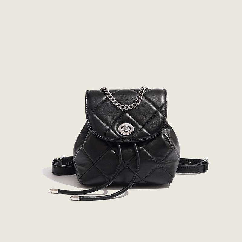 Small Scented Backpack for Women Summer High-end Diamond Chain Backpack Fashionable Niche School Bag
Small Scented Backpack for Women Summer High-end Diamond Chain Backpack Fashionable Niche School Bag