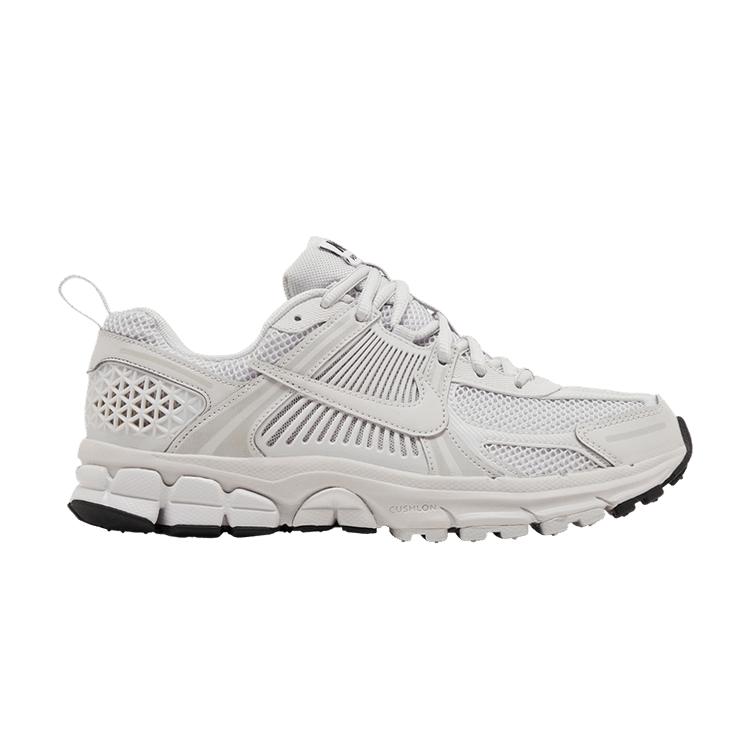 Nike Zoom Vomero 5 Белый Серо-бежевый (GS) 32
Nike Zoom Vomero 5 Белый Серо-бежевый (GS) 32