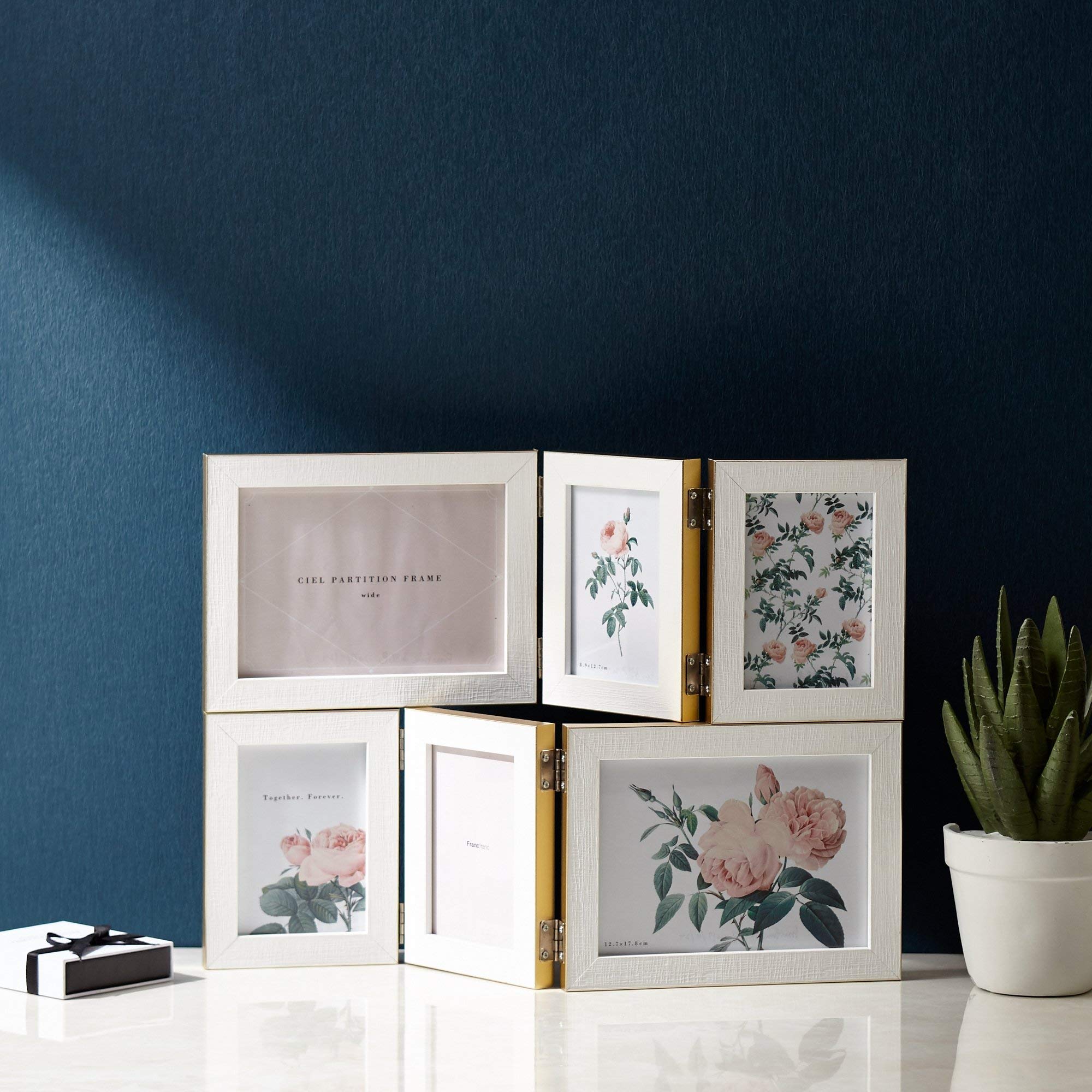 Francfranc Ciel Partition Frame Wide Gold
Francfranc Ciel Partition Frame Wide Gold