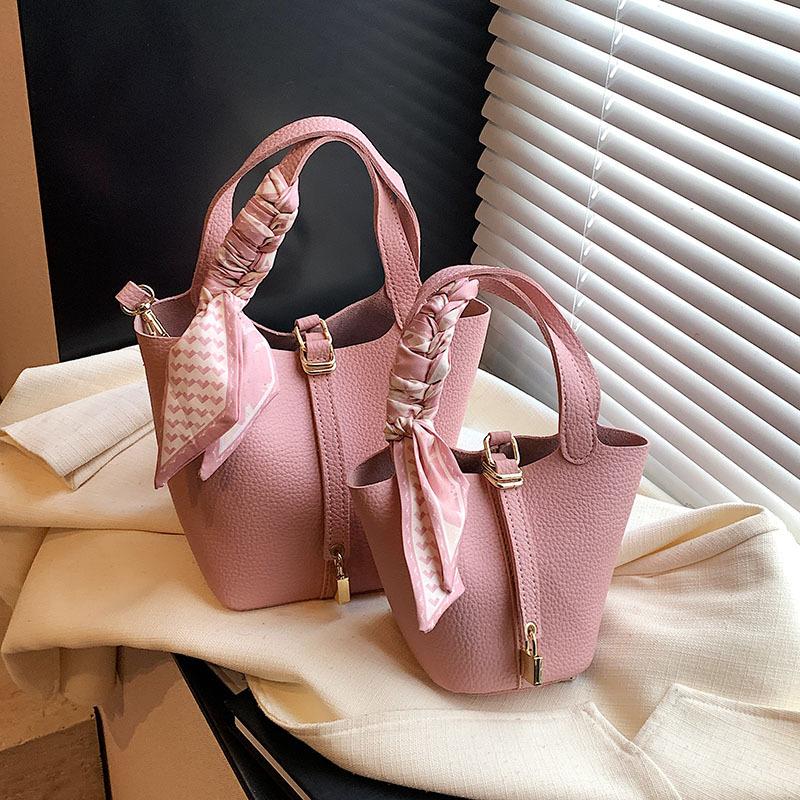 Новая женская модная сумка-мессенджер, универсальная наплечная сумка для поездок на работу Small
Новая женская модная сумка-мессенджер, универсальная наплечная сумка для поездок на работу Small