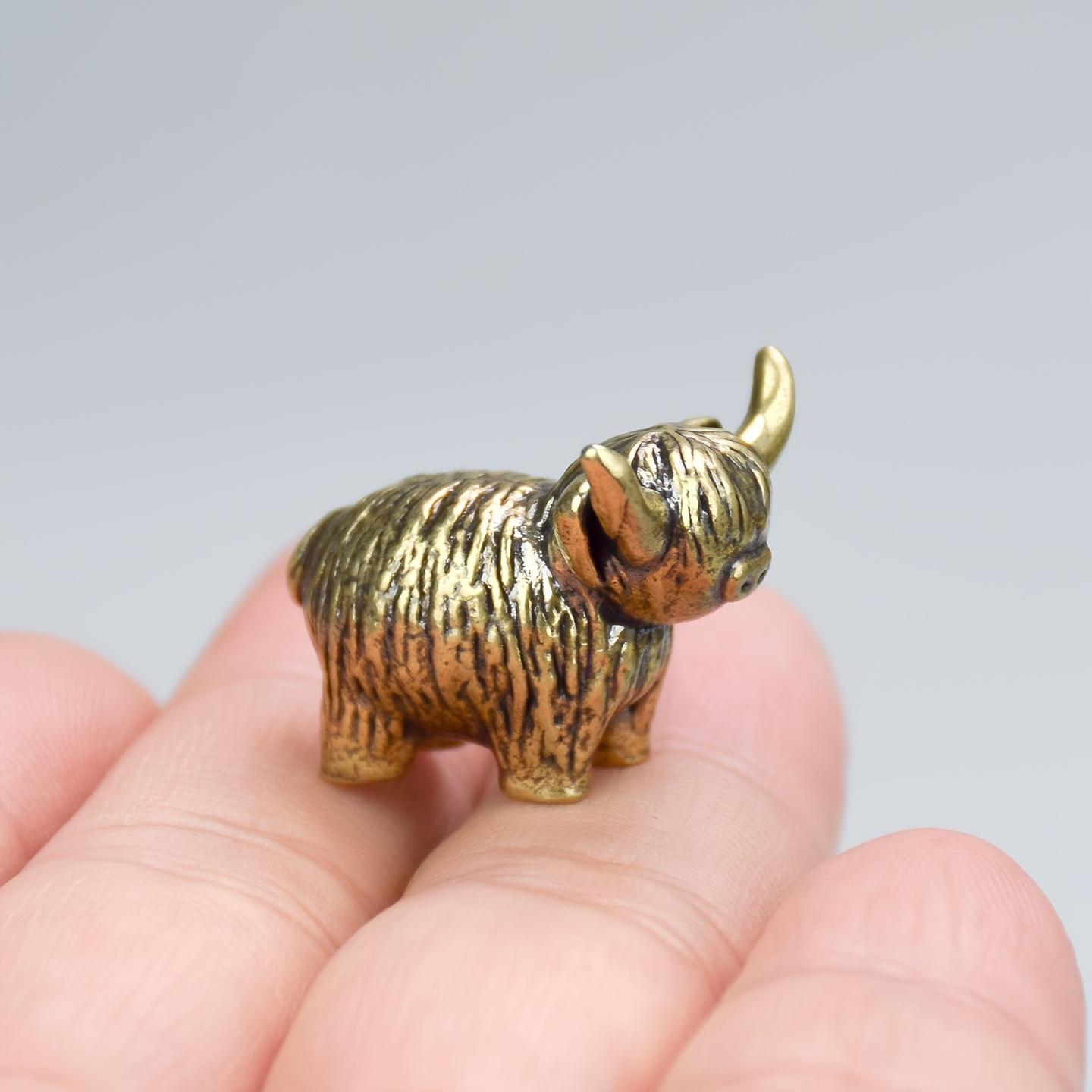 Mini Vintage Solid Brass Calf Statue, Decorative Ornament & Creative Craft for Tea Tables светло-серый
Mini Vintage Solid Brass Calf Statue, Decorative Ornament & Creative Craft for Tea Tables светло-серый