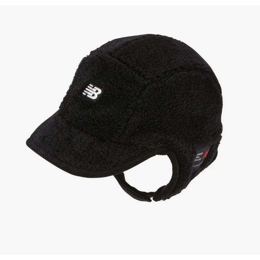 New Balance Kids Short Fur Earflap Cap B1 NK8BFF473U 19 85 2.NK8BFF473U 85/52
New Balance Kids Short Fur Earflap Cap B1 NK8BFF473U 19 85 2.NK8BFF473U 85/52