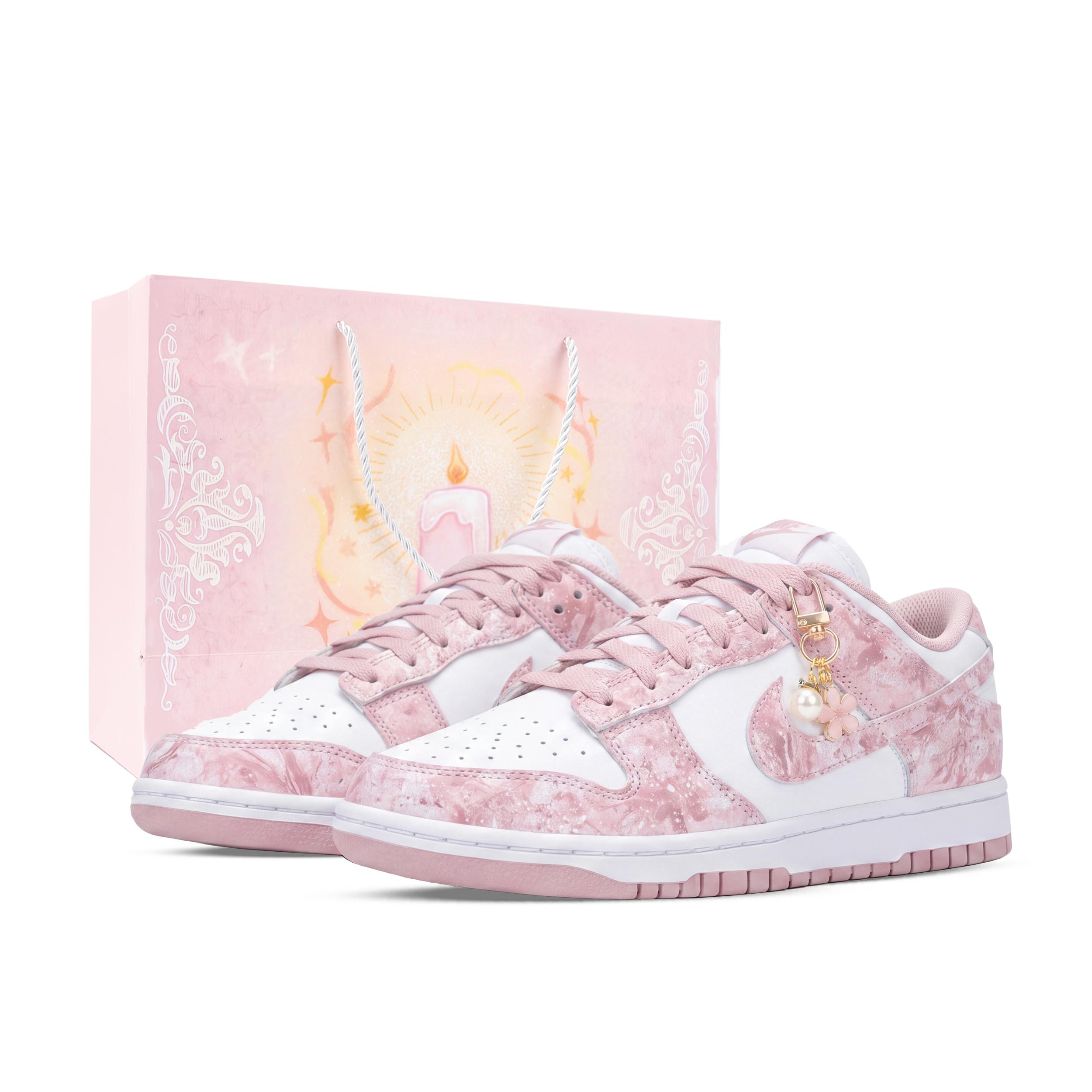 Nike Dunk Spring Blossom Rain, Monster Lab Low top Skateboard Shoes Women s White Pink IM6572-103(Team445-) 40
Nike Dunk Spring Blossom Rain, Monster Lab Low top Skateboard Shoes Women s White Pink IM6572-103(Team445-) 40