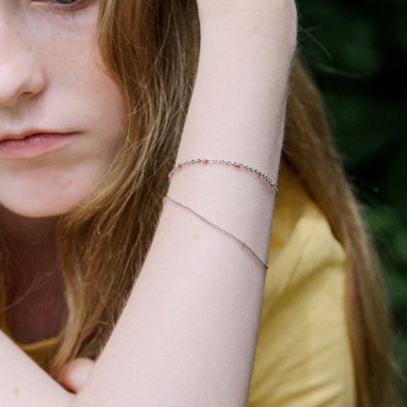 MERRYMOTIVE Pink ball 2 line bracelet free
MERRYMOTIVE Pink ball 2 line bracelet free