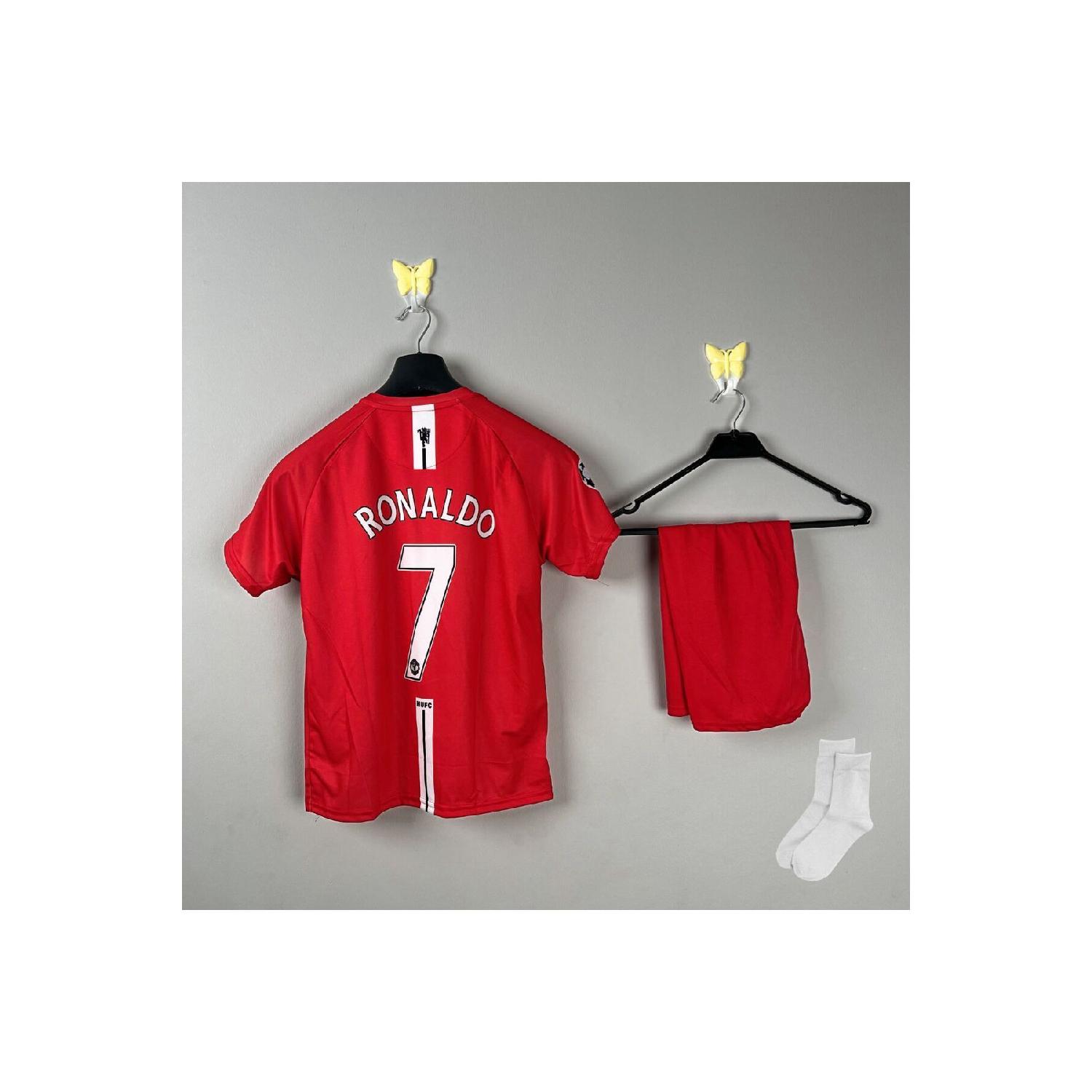 Ronaldo Red Retro, Джерси Nostalgia Kids (джерси-шорты-носки-браслет) Набор из 4 шт. 3-4 Yaş чистый
Ronaldo Red Retro, Джерси Nostalgia Kids (джерси-шорты-носки-браслет) Набор из 4 шт. 3-4 Yaş чистый