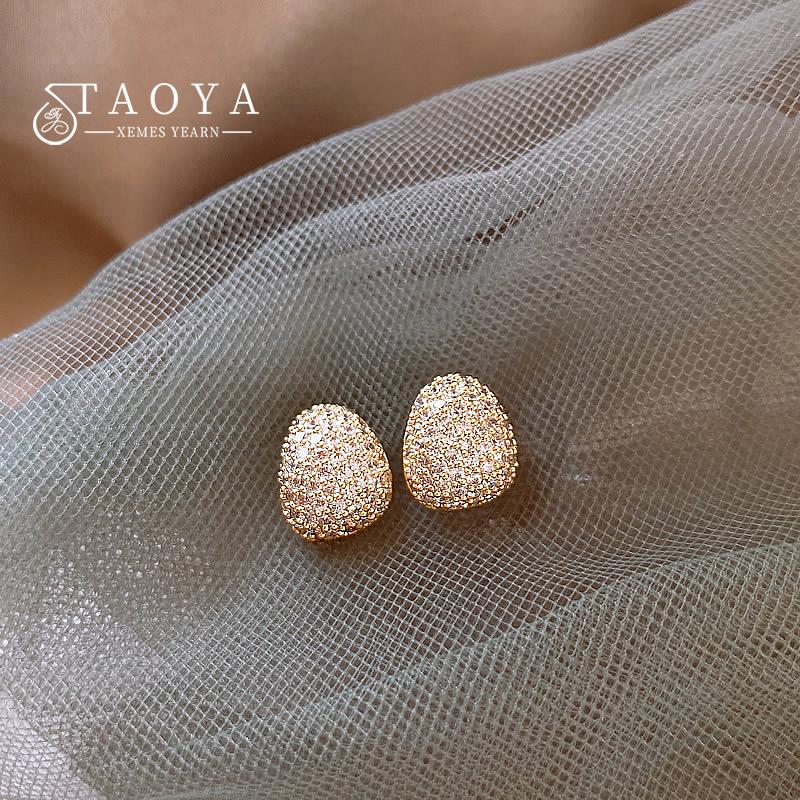 Luxurious and Shiny Micro Inlaid Zircon Water Droplet shaped Metal Earrings Exquisite Accessories For Women 2026 Fashion Jewelry
Luxurious and Shiny Micro Inlaid Zircon Water Droplet shaped Metal Earrings Exquisite Accessories For Women 2026 Fashion Jewelry