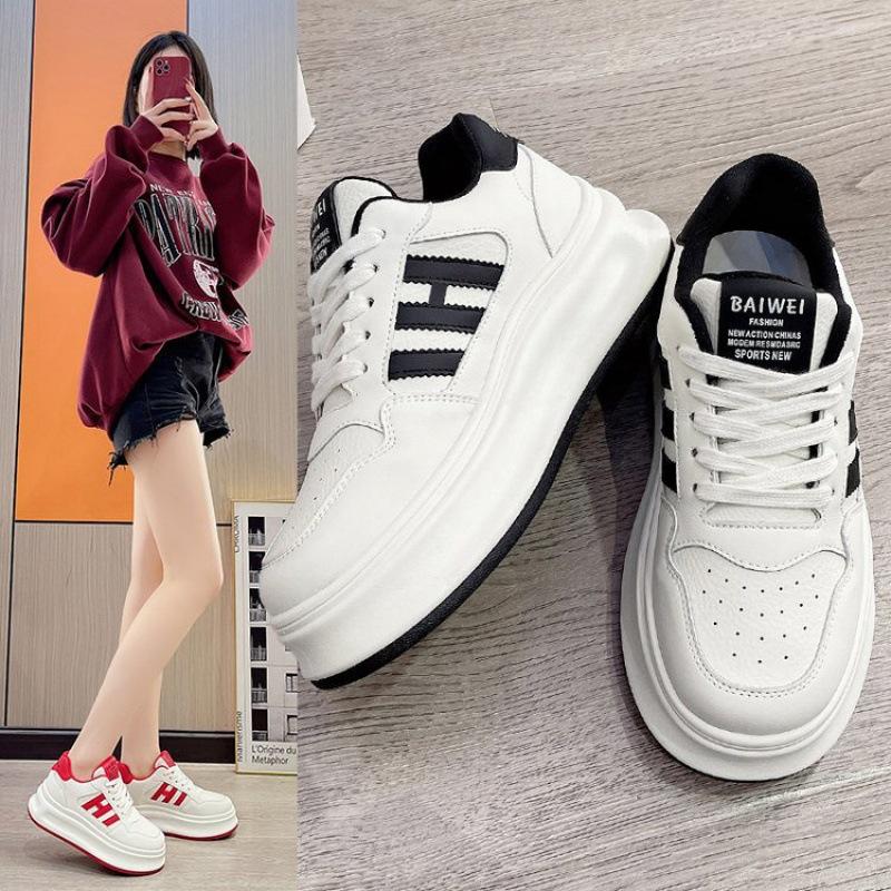 fashion Fashionable New Spring Thick Sole Small White Shoes Round Toe Casual Elevated Sports Platform Shoes Sneakers Women
fashion Fashionable New Spring Thick Sole Small White Shoes Round Toe Casual Elevated Sports Platform Shoes Sneakers Women