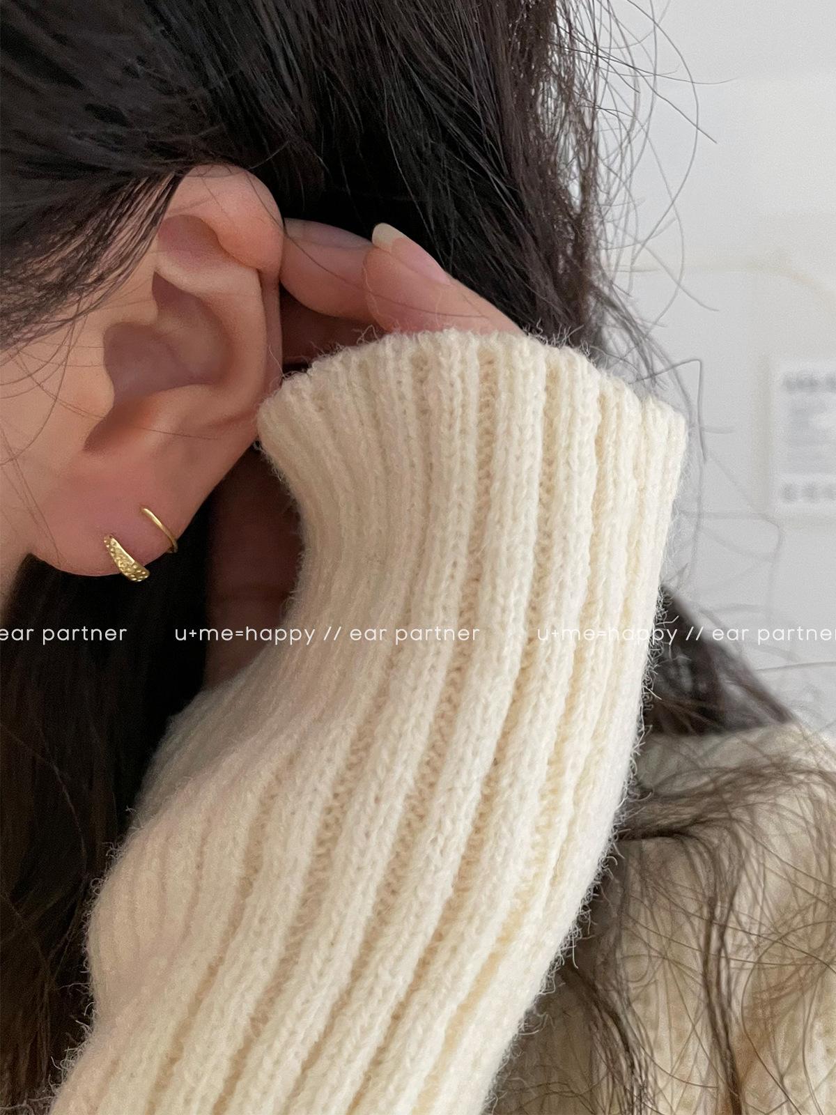 Simple rotating line stud earrings female niche ins cold wind fashion temperament high sense 925 sterling silver jewelry
Simple rotating line stud earrings female niche ins cold wind fashion temperament high sense 925 sterling silver jewelry