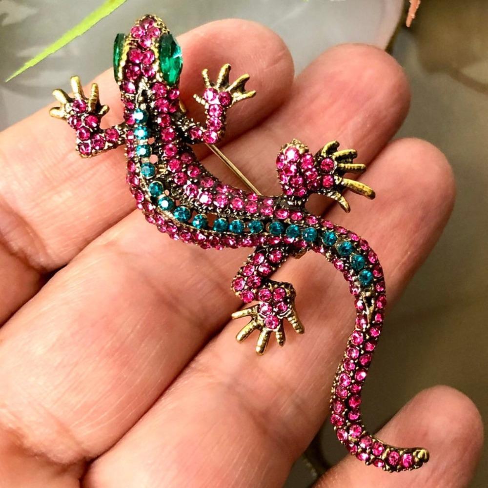 Baroque Luxury Shiny Lizard Animal Design Men Women Brooch Pin, Jewelry Clothing Accessories, WeddingHolidayCouple Surprise Gift
Baroque Luxury Shiny Lizard Animal Design Men Women Brooch Pin, Jewelry Clothing Accessories, WeddingHolidayCouple Surprise Gift