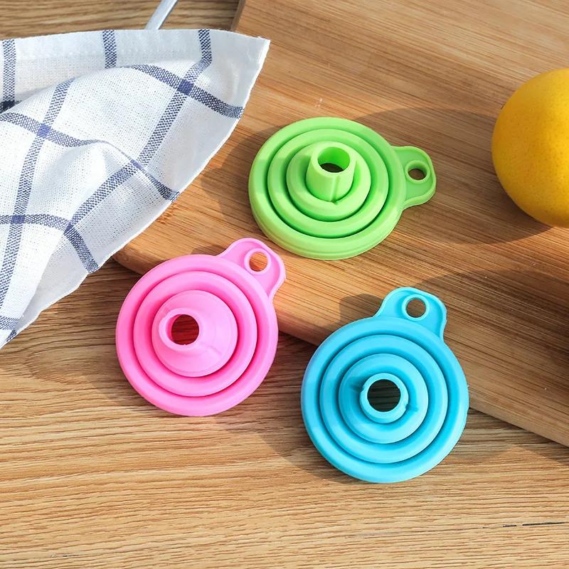 Folding Engine Funnel Automotive Silicone Liquid Funnel Takoyaki Kitchen Items Home Accessories Kitchen Useful Novelties Tools зелёный
Folding Engine Funnel Automotive Silicone Liquid Funnel Takoyaki Kitchen Items Home Accessories Kitchen Useful Novelties Tools зелёный