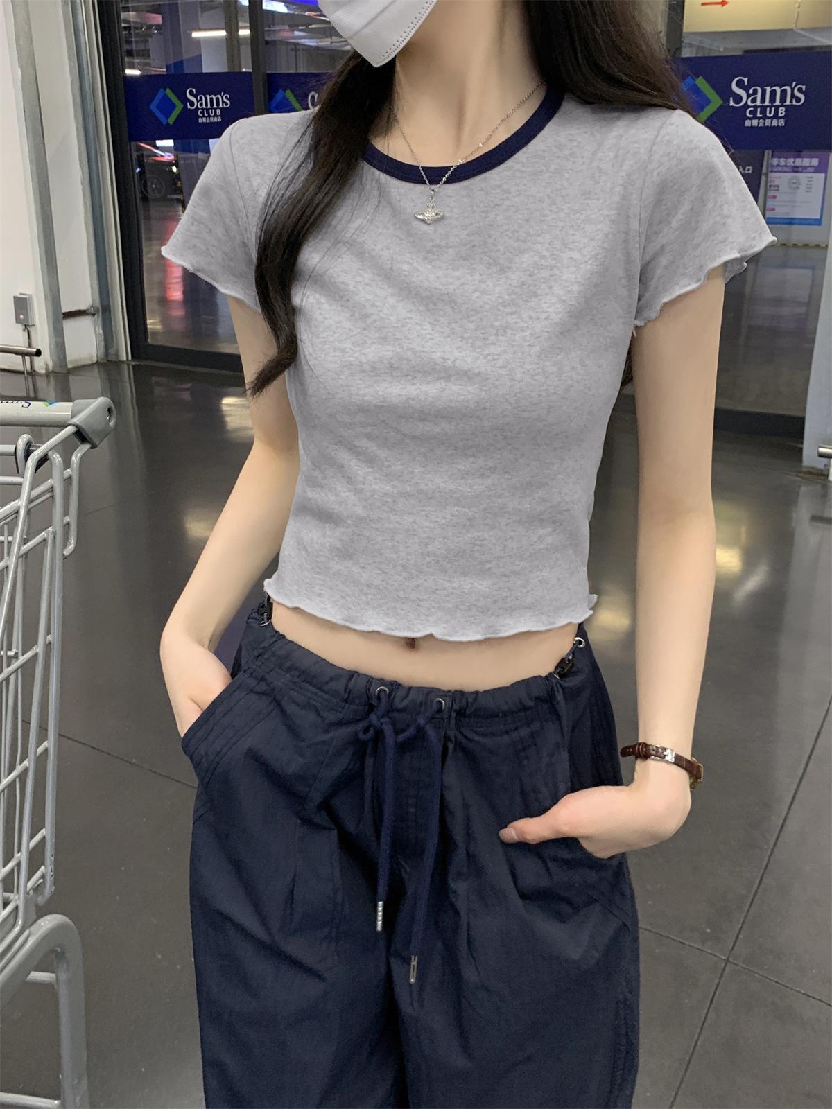 Contrasting color short-sleeved T-shirt women s summer new slim and thin versatile short front shoulder student solid color top trendy XXL сірий колір
Contrasting color short-sleeved T-shirt women s summer new slim and thin versatile short front shoulder student solid color top trendy XXL сірий колір