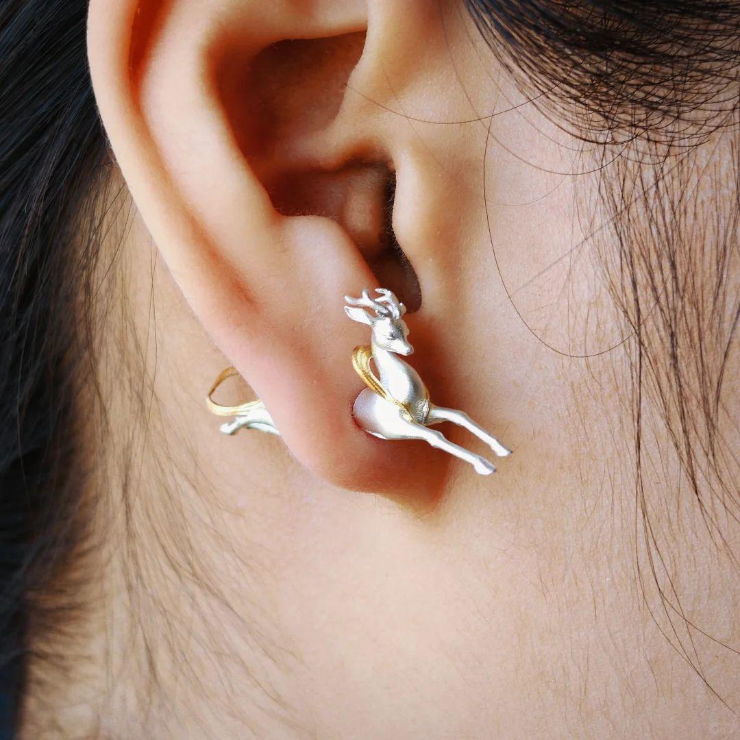 Retro 2025 Dunhuang Inspired Nine-Colored Deer Stud Earrings: Gold & Silver Two-Tone with S925 Silver Needle
Retro 2025 Dunhuang Inspired Nine-Colored Deer Stud Earrings: Gold & Silver Two-Tone with S925 Silver Needle