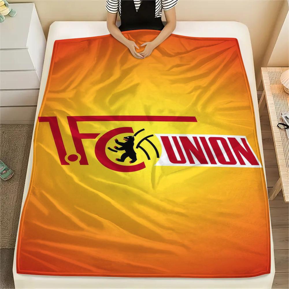 1pc Union Berlin Print Flannel Blanket, High quality Comfortable for All Seasons, Home Decor, Warmth and Comfort, Perfect for Christmas Gifts96 80cm x 120cm
1pc Union Berlin Print Flannel Blanket, High quality Comfortable for All Seasons, Home Decor, Warmth and Comfort, Perfect for Christmas Gifts96 80cm x 120cm