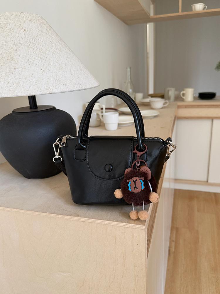 Популярные популярные сумки женские ретро 2025 весна и лето новая сумка-чехол повседневная сумка-мессенджер корейская версия портативная сумка-ведро
Популярные популярные сумки женские ретро 2025 весна и лето новая сумка-чехол повседневная сумка-мессенджер корейская версия портативная сумка-ведро