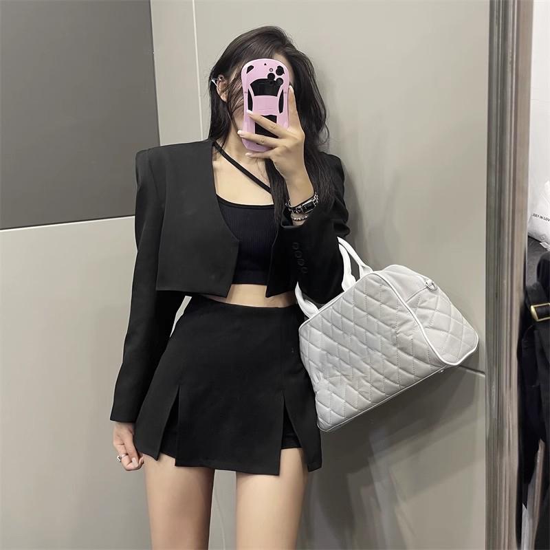 Women s 2025 Slimming A-Line Black Midi Skirt: High Waist, Anti-Exposure, Bodycon Casual 3XL чёрный
Women s 2025 Slimming A-Line Black Midi Skirt: High Waist, Anti-Exposure, Bodycon Casual 3XL чёрный