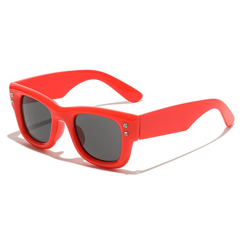Square large frame thick sunglasses, trendy and fashionable, sun protection and UV protection красный
Square large frame thick sunglasses, trendy and fashionable, sun protection and UV protection красный