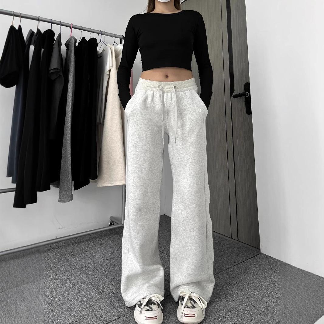 American Style Women s High-Waist Grey Joggers - Slimming, Versatile, Micro Flare Sweatpants for Spring and Autumn Medium
American Style Women s High-Waist Grey Joggers - Slimming, Versatile, Micro Flare Sweatpants for Spring and Autumn Medium