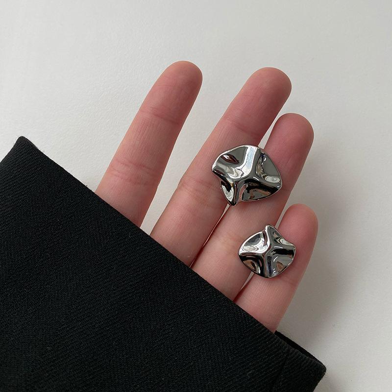 6pcs 18/23mm Irregular Stone Gold Metal Button For Clothes Coat Blazer Decorations Handmade Needlework Sewing Accessories 18.0 MM срібний
6pcs 18/23mm Irregular Stone Gold Metal Button For Clothes Coat Blazer Decorations Handmade Needlework Sewing Accessories 18.0 MM срібний