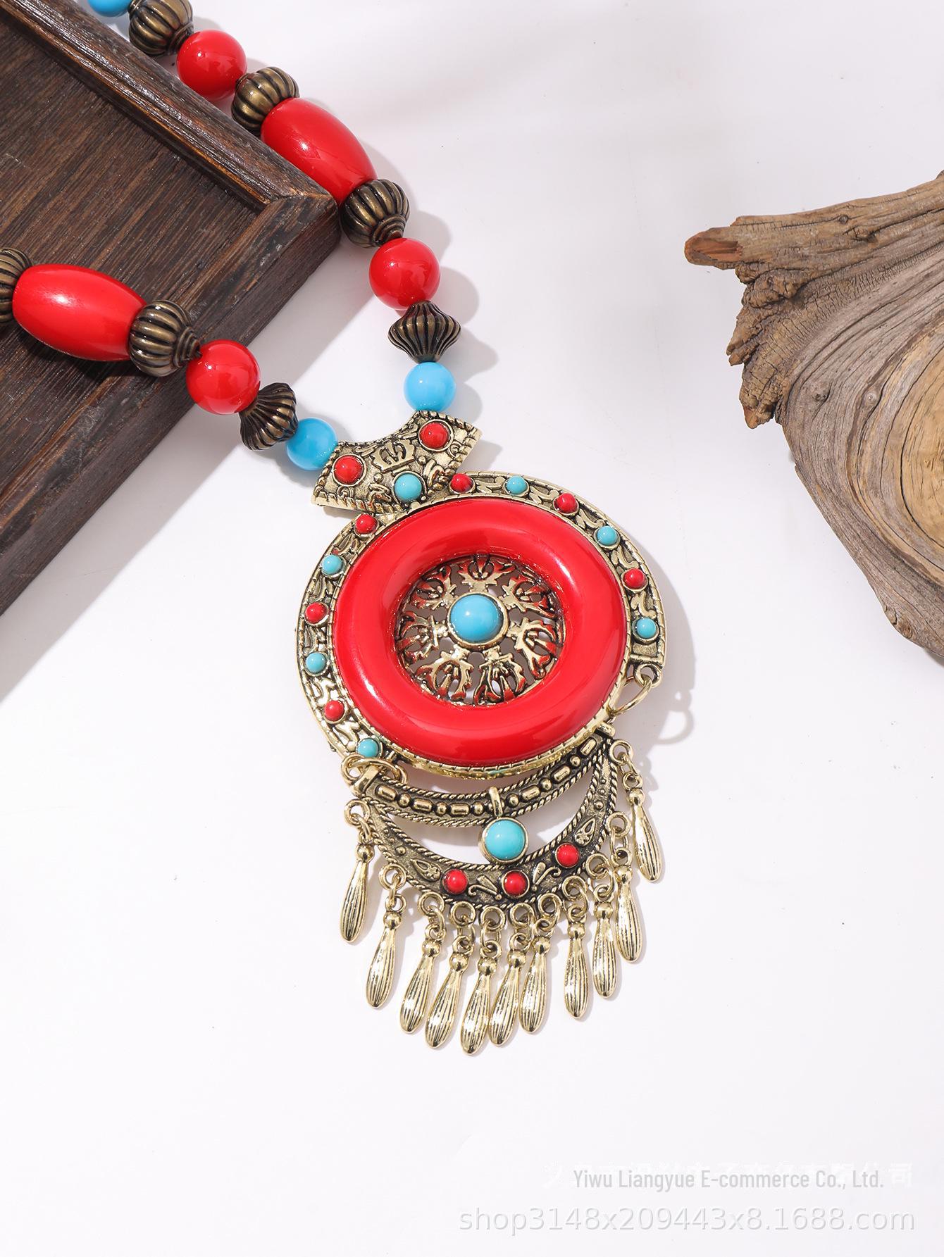 «Богемский тибетский головной убор с кисточками и подвеска на ожерелье» красный
«Богемский тибетский головной убор с кисточками и подвеска на ожерелье» красный