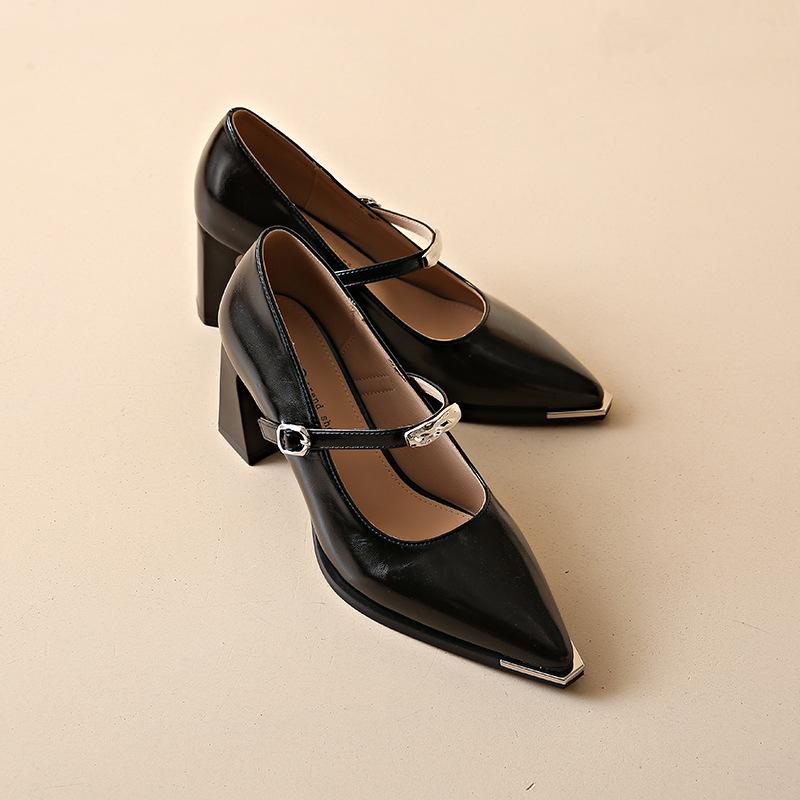 Thick heel pointed Mary Jane shoes women s 2025 spring and summer new single shoes light mouth buckle fashion shoes with skirt small leather shoes 34 чёрный
Thick heel pointed Mary Jane shoes women s 2025 spring and summer new single shoes light mouth buckle fashion shoes with skirt small leather shoes 34 чёрный