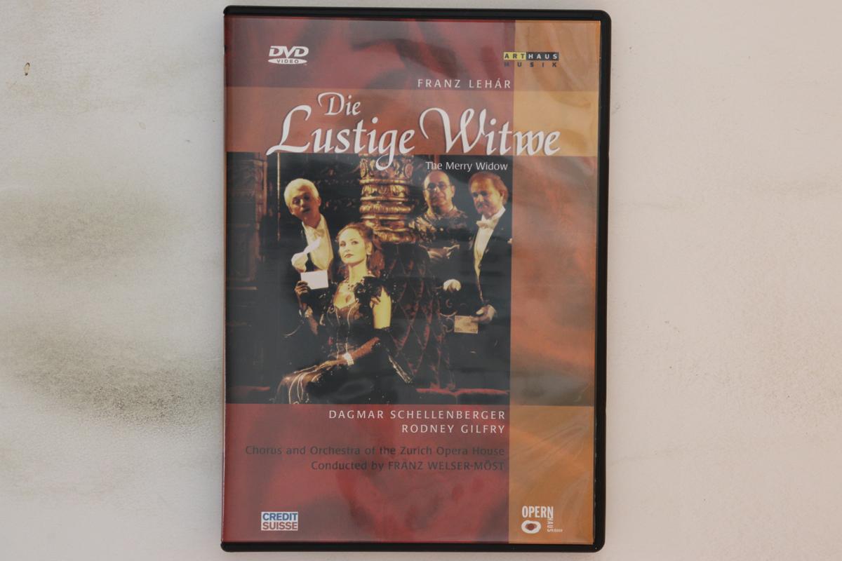 DVD FRANZ WELSERMST ZURICH OPERA ORC Lehar Operetta The Merry Widow 58020 ARTHAUS MUSIK 2005 Japan Music Video Used
DVD FRANZ WELSERMST ZURICH OPERA ORC Lehar Operetta The Merry Widow 58020 ARTHAUS MUSIK 2005 Japan Music Video Used