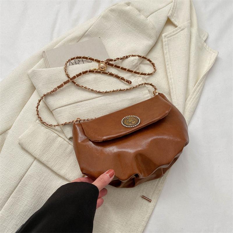 Stylish Black And Brown Saddle Bags For Women Perfect For Everyday Casual Fashion
Stylish Black And Brown Saddle Bags For Women Perfect For Everyday Casual Fashion