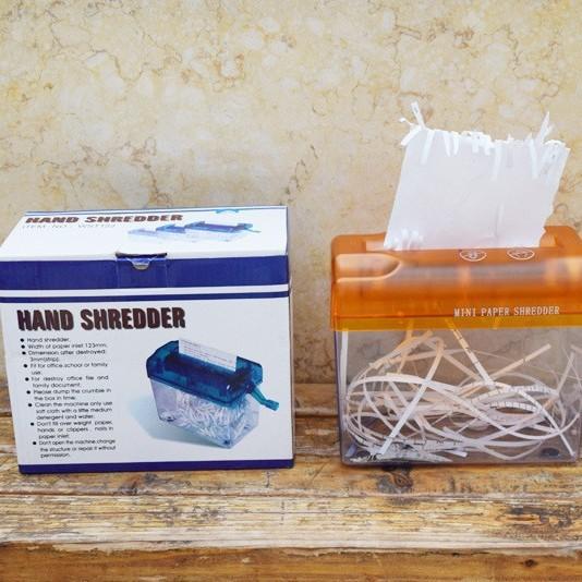 One Piece Office Manual Shredder Household Small Mini Paper Shredder Tool Hand Cranked A6 File Shredder
One Piece Office Manual Shredder Household Small Mini Paper Shredder Tool Hand Cranked A6 File Shredder