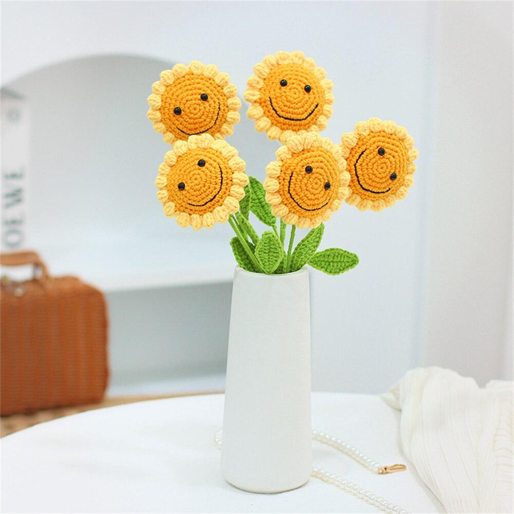 Handmade Knitting Sunflower Bell Flower Decoration Home Ornament Birthday Gift Needle Crochet Flower Leaves Plant Finished 1PC
Handmade Knitting Sunflower Bell Flower Decoration Home Ornament Birthday Gift Needle Crochet Flower Leaves Plant Finished 1PC