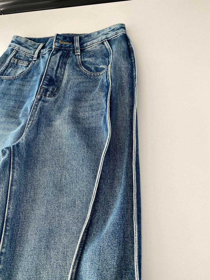 American Retro Wide-Leg Scissor-Cut High-Waist Jeans for Women - Double Pleat, Slimming, Floor-Length, Versatile Fit Large
American Retro Wide-Leg Scissor-Cut High-Waist Jeans for Women - Double Pleat, Slimming, Floor-Length, Versatile Fit Large