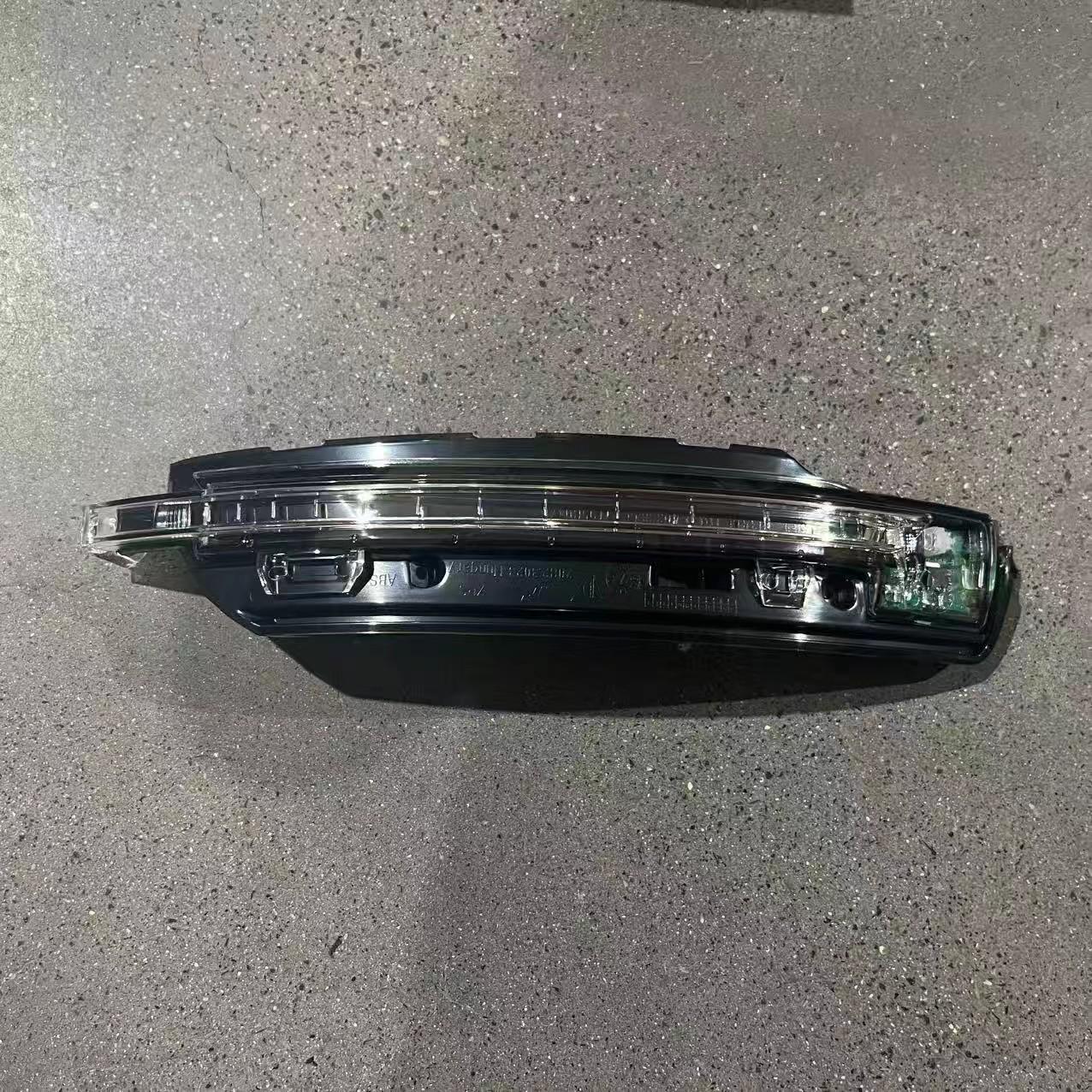 Porsche Macan 14-17 Rearview Mirror Side Light 95B949101/102 Left Side
Porsche Macan 14-17 Rearview Mirror Side Light 95B949101/102 Left Side