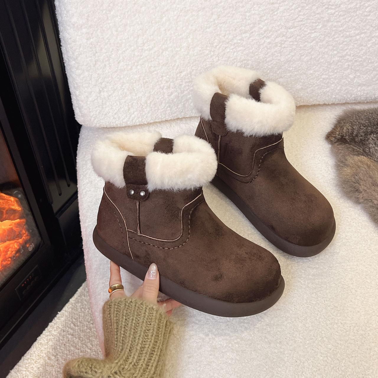 Женские зимние ботинки на толстой подошве 2025 новая коллекция, бархатные утепленные теплые хлопковые ботинки в стиле ретро, универсальные короткие женские ботинки 42 коричневый
Женские зимние ботинки на толстой подошве 2025 новая коллекция, бархатные утепленные теплые хлопковые ботинки в стиле ретро, универсальные короткие женские ботинки 42 коричневый